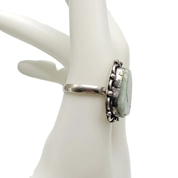 Light Green Tourmaline Polished Silver Plated Vintage Ring Size 8.25 - Picture 2 of 6